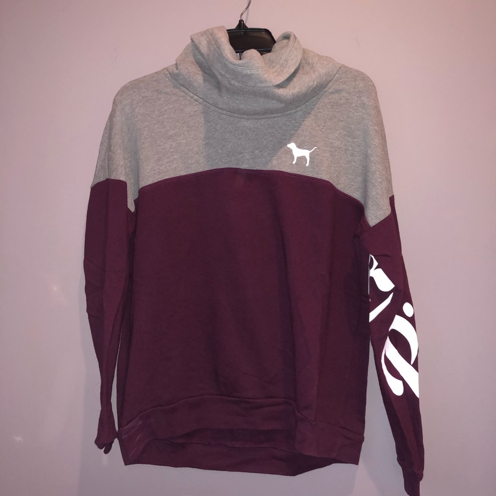 PINK Sweatshirt